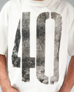 Camiseta “40” Off Boxy