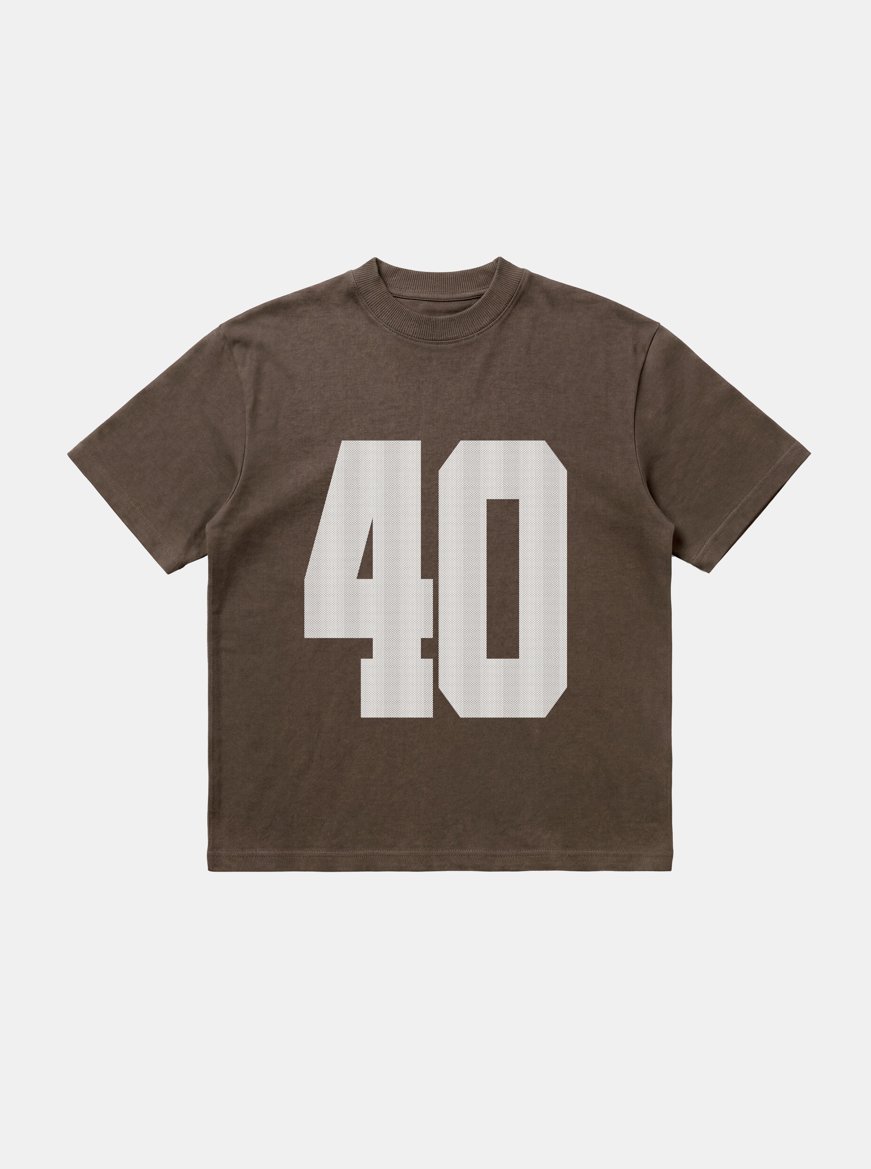 Camiseta “40” Marrom Boxy