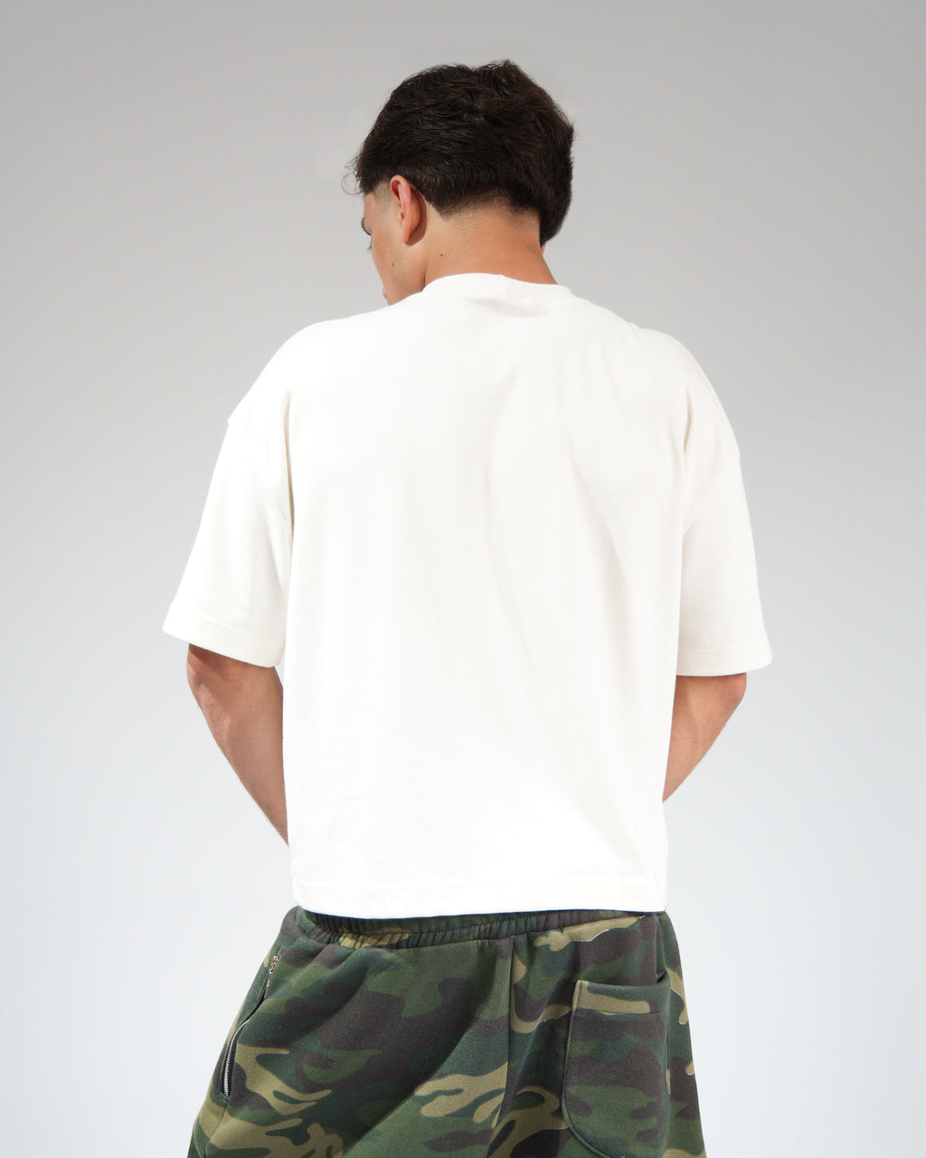 Camiseta “40” Off Boxy